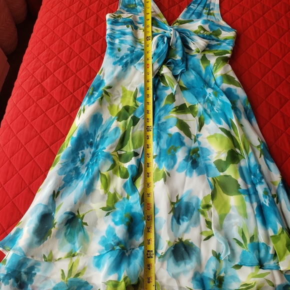 Beautiful watercolor dress, perfect for a brunch perfect or wedding on a beach - Picture 10 of 11